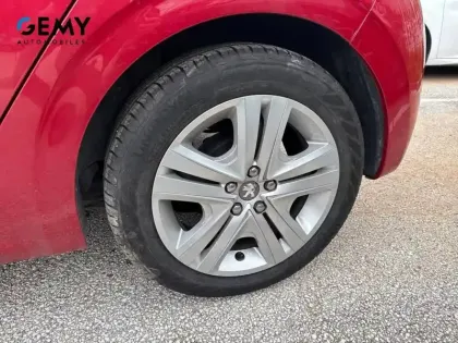 Photo 10 Peugeot 208  PureTech 82ch S&S BVM5 6.2 Evap