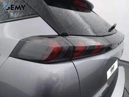 Photo 16 Peugeot 2008  PureTech 100 S&S BVM6