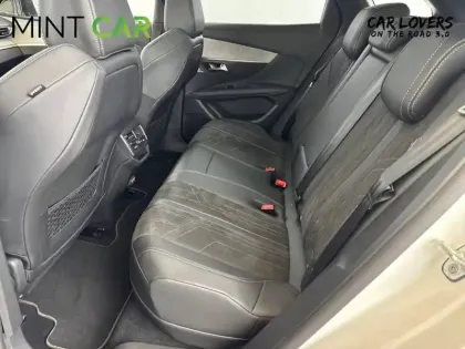 Photo 18 Peugeot 3008  Hybrid4 300 e-EAT8