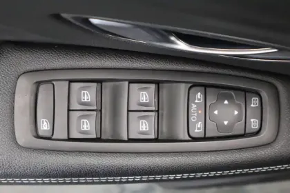 Photo 26 Renault Scenic  TCe 115 FAP