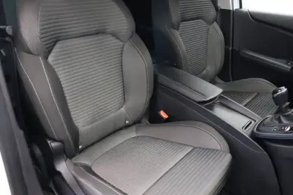 Photo 34 Renault Scenic  TCe 115 FAP