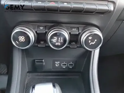 Photo 23 Renault Captur  E-Tech 145 - 21