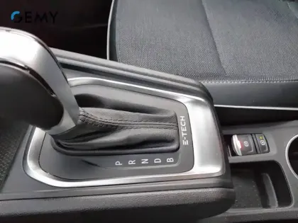 Photo 25 Renault Captur  E-Tech 145 - 21