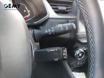 Photo 17 Renault Captur  E-Tech 145 - 21