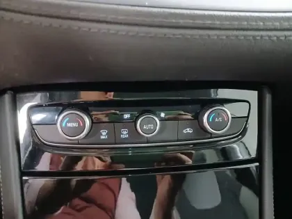 Photo 19 Opel Grandland X  Hybrid 225 ch BVA8