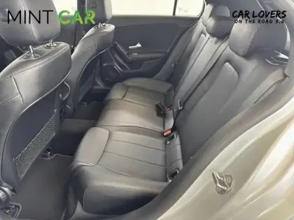 Photo 18 Mercedes Classe A  180 7G-DCT