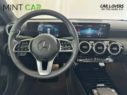 Photo 10 Mercedes Classe A  180 7G-DCT