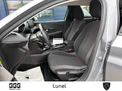 Photo 8 Peugeot 208  Electrique 50 kWh 136ch