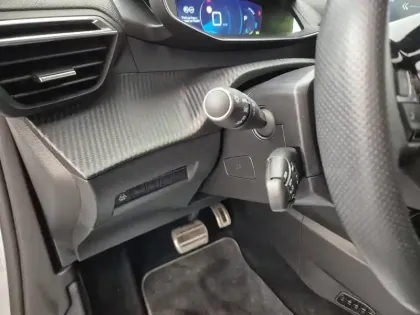 Photo 36 Peugeot 2008  Electrique 136 ch