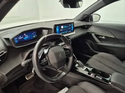 Photo 26 Peugeot 2008  Electrique 136 ch