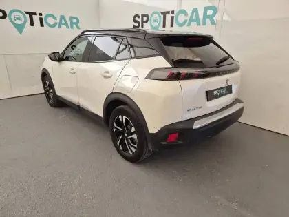Photo 21 Peugeot 2008  Electrique 136 ch