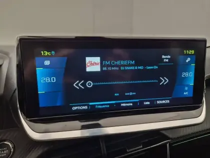 Photo 31 Peugeot 2008  Electrique 136 ch