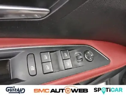 Photo 53 Peugeot 3008  Hybrid 225 e-EAT8