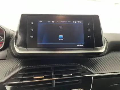 Photo 41 Peugeot 2008  PureTech 100 S&S BVM6