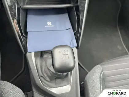 Photo 14 Peugeot 2008  PureTech 100 S&S BVM6