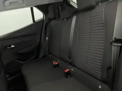 Photo 36 Peugeot 2008  PureTech 100 S&S BVM6