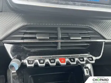 Photo 11 Peugeot 2008  PureTech 100 S&S BVM6