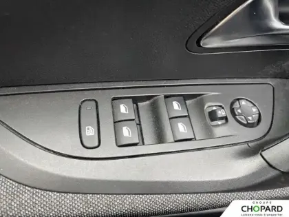 Photo 16 Peugeot 2008  PureTech 100 S&S BVM6