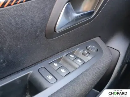 Photo 13 Peugeot 208  PureTech 75 S&S BVM5