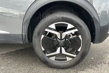 Photo 25 Peugeot 2008  PureTech 100 S&S BVM6