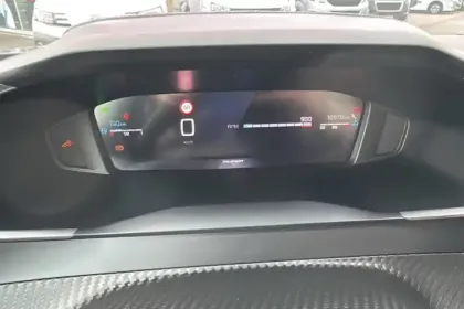 Photo 13 Peugeot 2008  PureTech 100 S&S BVM6