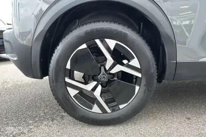 Photo 28 Peugeot 2008  PureTech 100 S&S BVM6