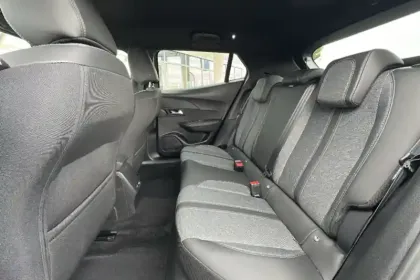 Photo 8 Peugeot 2008  PureTech 100 S&S BVM6