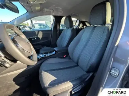 Photo 31 Peugeot 208  Hybrid 100 e-DCS6