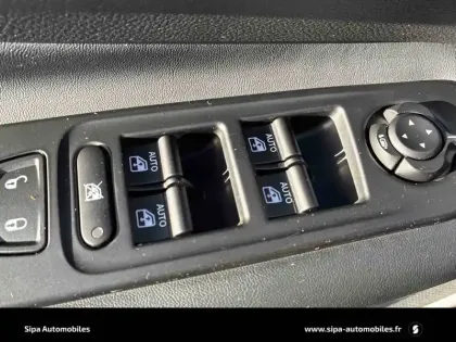 Photo 18 Jeep Renegade  1.5 Turbo T4 130 ch BVR7 e-Hybrid