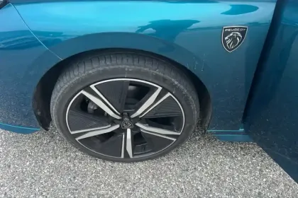 Photo 32 Peugeot 308  BlueHDi 130ch S&S EAT8