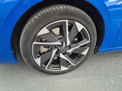 Photo 10 Peugeot 308  PHEV 180 e-EAT8