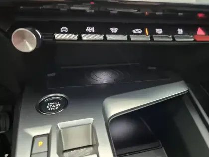 Photo 13 Peugeot 308  PHEV 180 e-EAT8