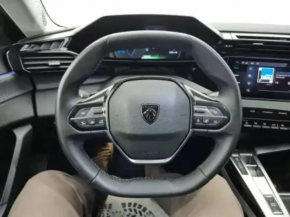 Photo 15 Peugeot 308  PHEV 180 e-EAT8