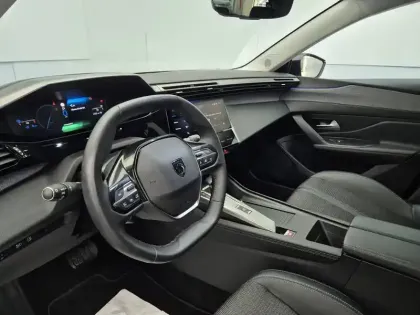 Photo 11 Peugeot 308  PHEV 180 e-EAT8