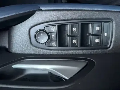 Photo 136 Dacia Duster  Hybrid 140