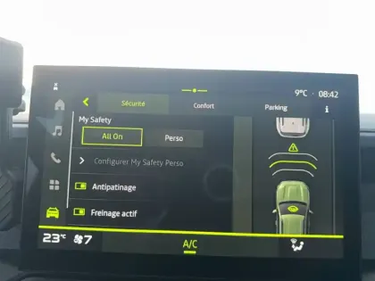 Photo 120 Dacia Duster  Hybrid 140