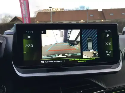 Photo 18 Peugeot 208  PureTech 100 S&S EAT8