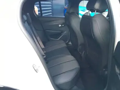 Photo 33 Peugeot 208 Gén. II Ph1 NG GT 5