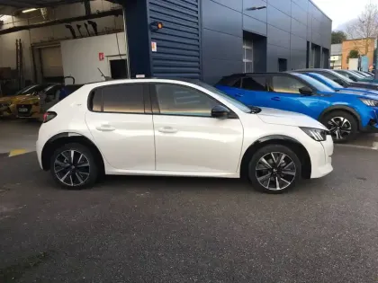 Photo 27 Peugeot 208 Gén. II Ph1 NG GT 5