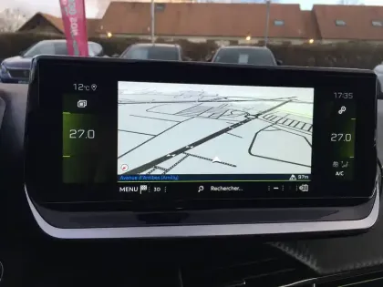 Photo 64 Peugeot 208  PureTech 100 S&S EAT8