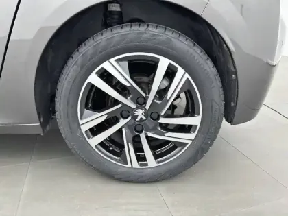 Photo 12 Peugeot 208  PureTech 100 S&S EAT8