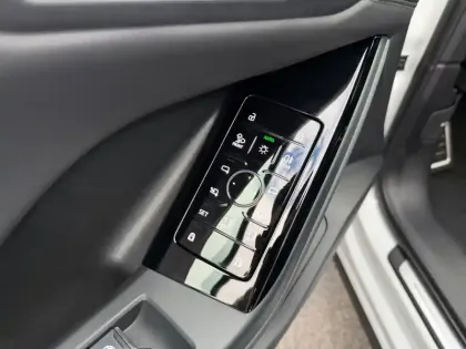 Photo 12 Audi E-tron Q6  306 ch 100 kWh performance