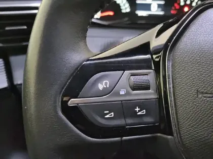 Photo 26 Peugeot 208  BlueHDi 100 S&S BVM6