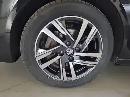 Photo 12 Peugeot 208  BlueHDi 100 S&S BVM6