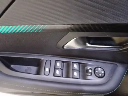 Photo 26 Peugeot 208  BlueHDi 100 S&S BVM6