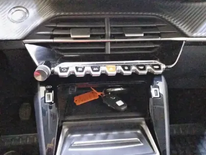 Photo 48 Peugeot 208  BlueHDi 100 S&S BVM6