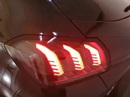 Photo 70 Peugeot 208  BlueHDi 100 S&S BVM6