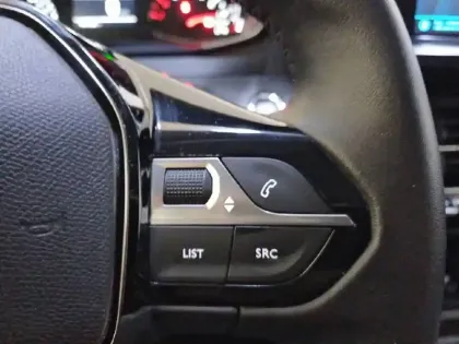 Photo 78 Peugeot 208  BlueHDi 100 S&S BVM6