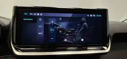 Photo 24 Peugeot 208  PureTech 100 S&S BVM6