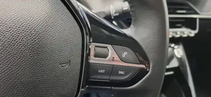 Photo 22 Peugeot 208  PureTech 100 S&S BVM6